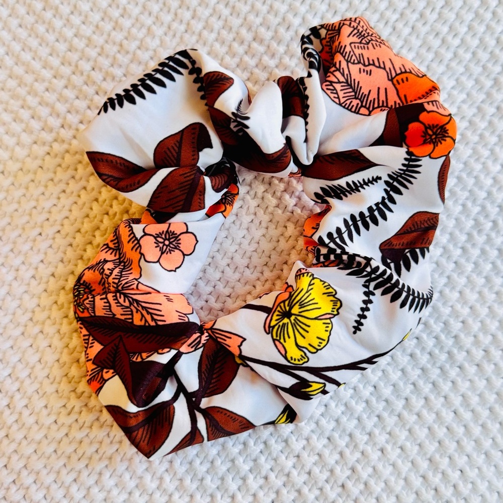 MAAJI Swim Floral Hair Scrunchie Waterproof White Orange Yellow Brown Hair Tie
